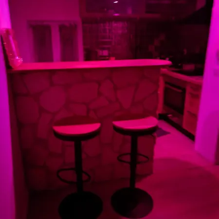 La Perle Rare Chambly, Proche Parc Astérix , Château De Chantilly Chambly