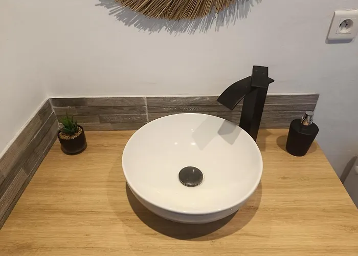 La Perle Rare Chambly, Proche Parc Astérix , Château De Chantilly